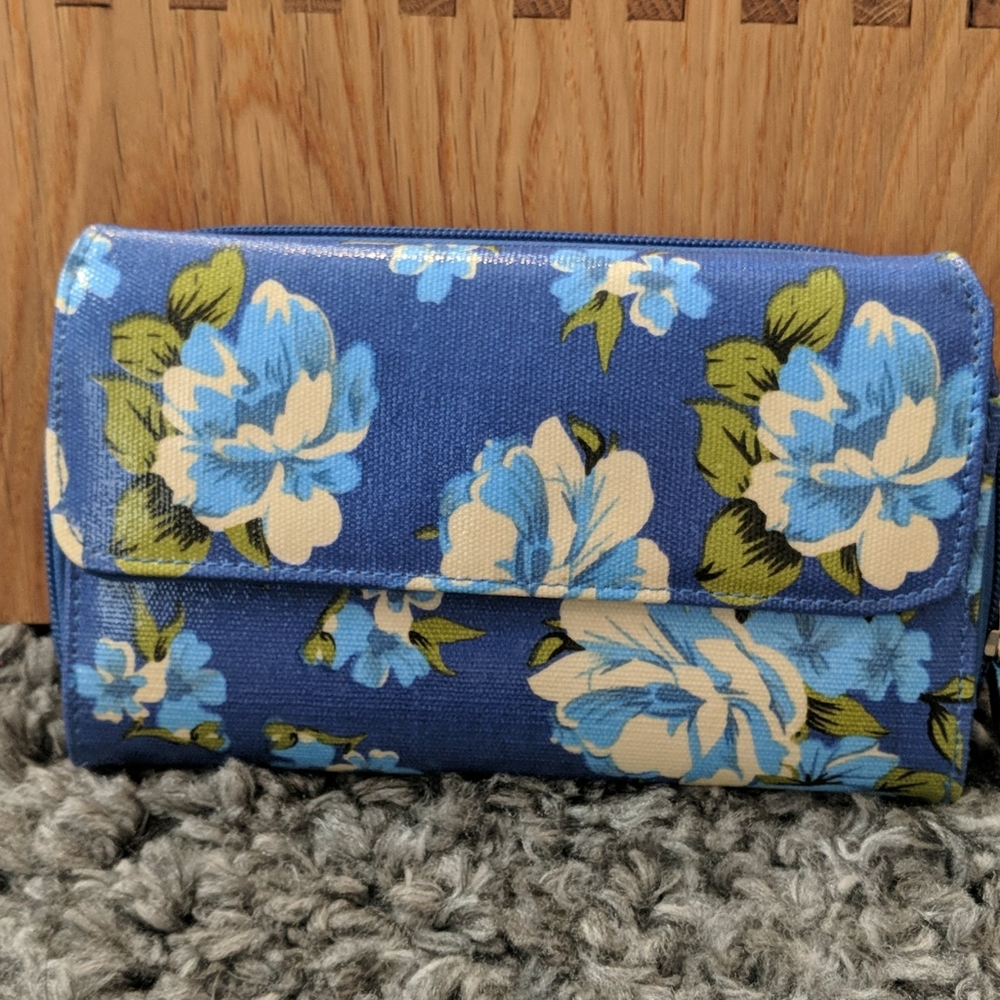 GOLD COAST floral wallet NWOT